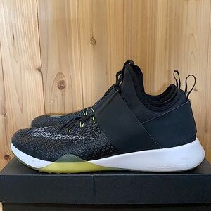 Nike air zoom strong